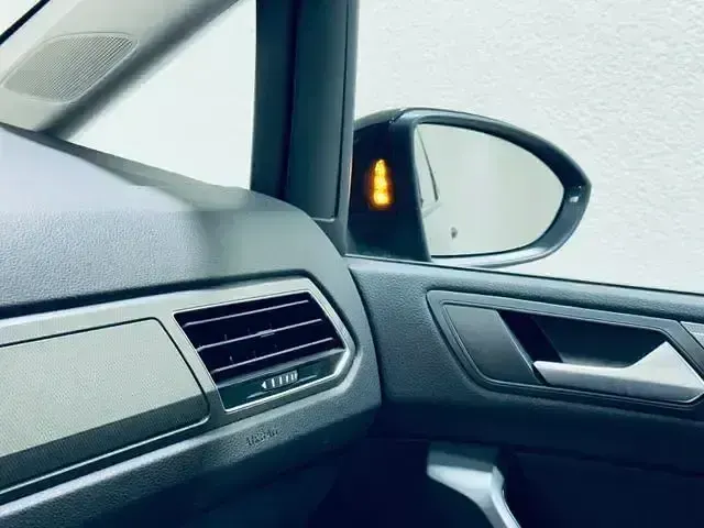 Gebraucht VW Touran IQ Drive 116 PS (85 kW) 2019 Schwarz Van / Kleinbus