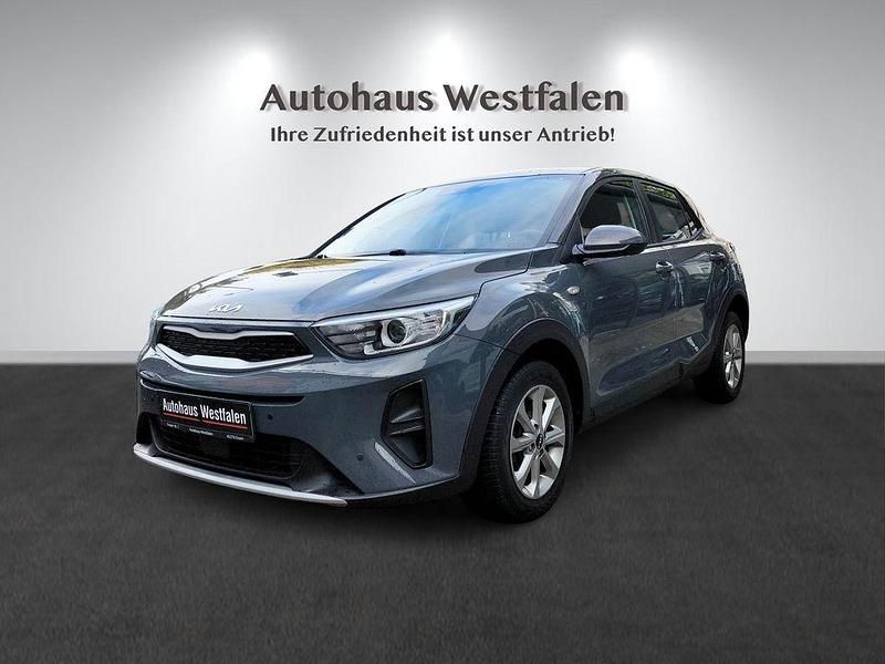 Grau Gebraucht 2021 Kia Stonic Edition 7 SUV | 15.490 € (Guter Preis) - Bild 1/4