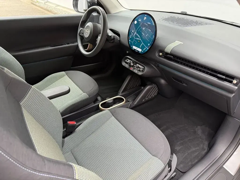 Gebraucht Mini Cooper SE Essential 160 kW (218 PS) 2025 Silber Kleinwagen