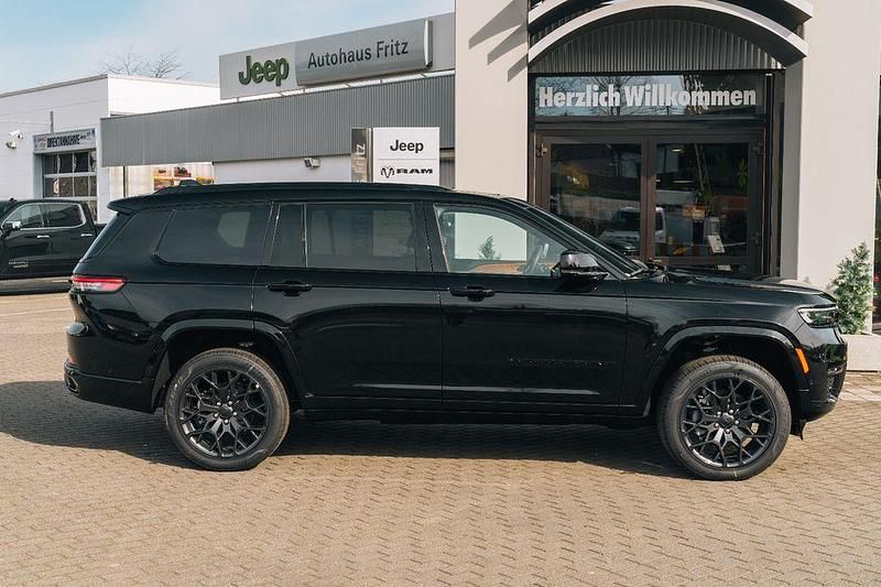 Neu Jeep Cherokee 296 PS (217 kW) 2026 Schwarz SUV