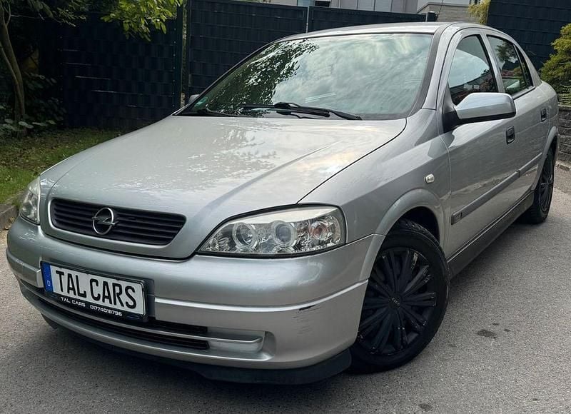 Silber Gebraucht 2000 Opel Astra Selection Limousine | 4.399 € (Teuer) - Bild 1/4