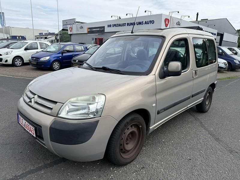 Braun Gebraucht 2003 Citroën Berlingo Van / Kleinbus | 2.950 € (Fairer Preis) - Bild 1/4