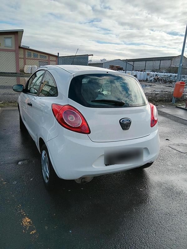 Gebraucht Ford Ka 60 PS (44 kW) 2010 Weiß Kleinwagen