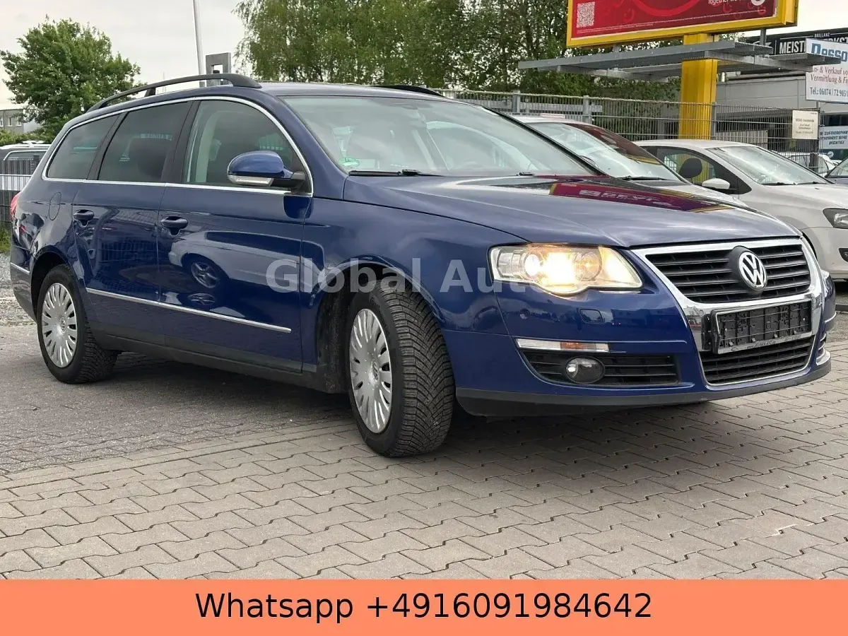 Gebraucht VW Passat Comfortline 122 PS (89 kW) 2010 Blau Kombi