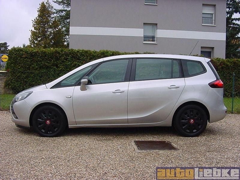 Gebraucht Opel Zafira Tourer S 165 PS (121 kW) 2014 Argonsilbermetallic Van / Kleinbus