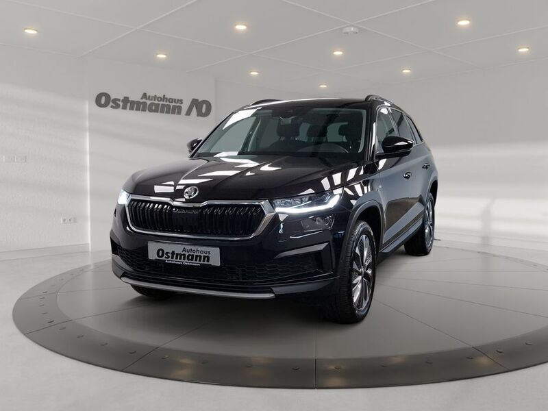 Schwarz magic perleffekt Gebraucht 2023 Skoda Kodiaq Tour SUV | 38.440 € (Fairer Preis) - Bild 1/4