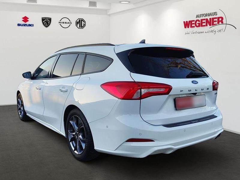 Gebraucht Ford Focus ST-Line 125 PS (91 kW) 2021 Weiß Limousine