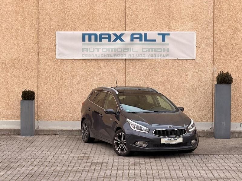 Gebraucht Kia Ceed Sportswagon 128 PS (94 kW) 2015 Grau Kombi