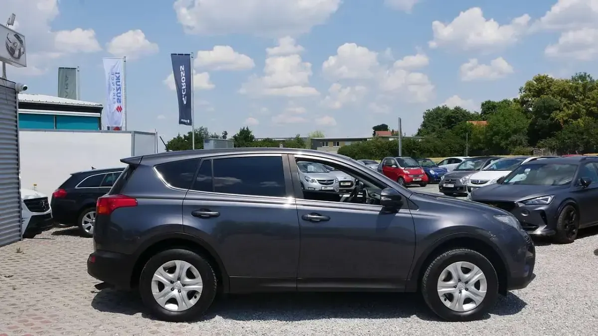 Gebraucht Toyota RAV4 150 PS (110 kW) 2013 Grau SUV