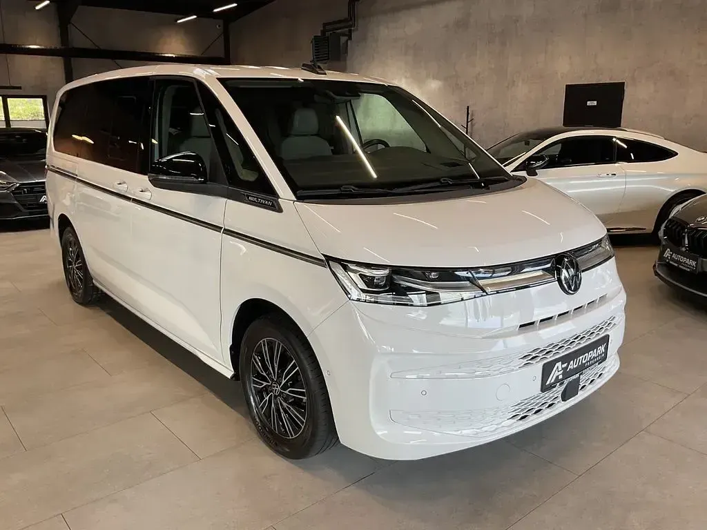 Usado VW Multivan Style 373 HP (274 kW) 2023 Branco Monovolume