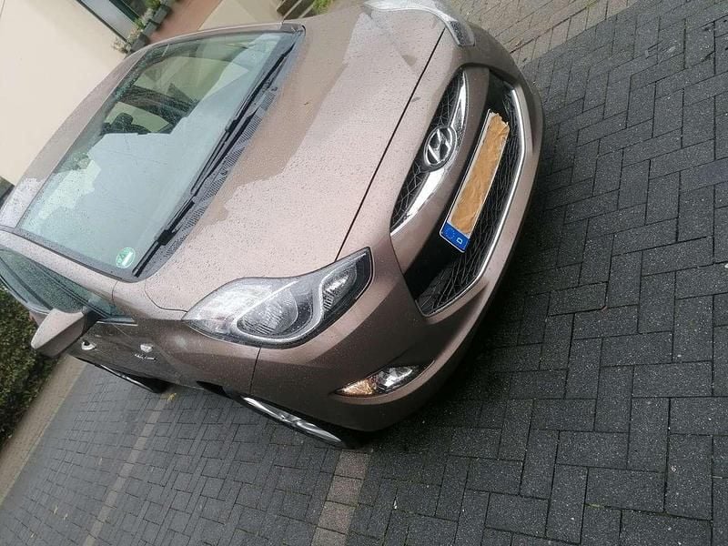 Braun Gebraucht 2015 Hyundai ix20 Kleinwagen | 3.699 € (Superpreis) - Bild 1/4