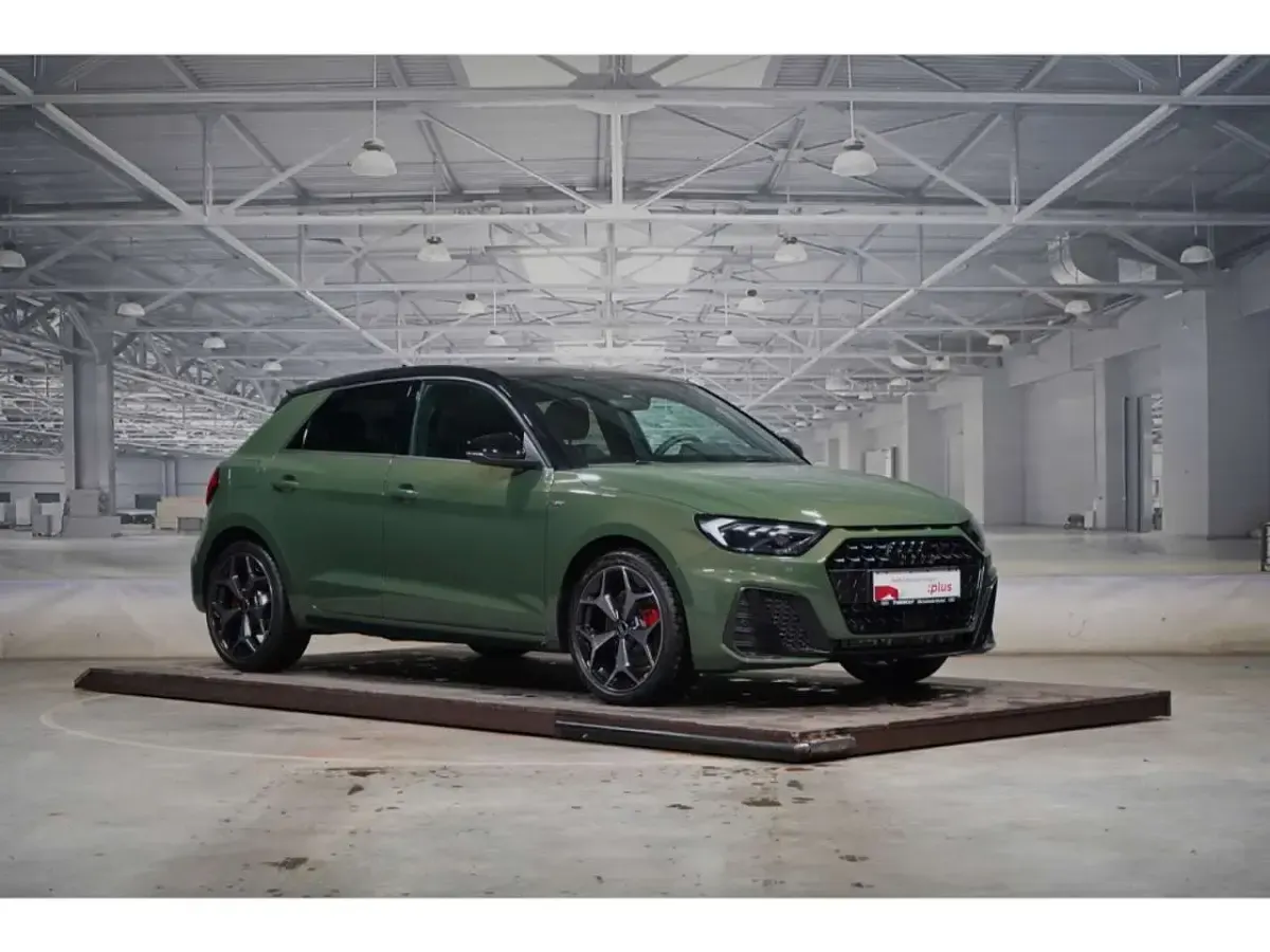 Gebraucht Audi A1 Sportback S-Line 207 PS (152 kW) 2025 Distriktgrün metallic Kleinwagen