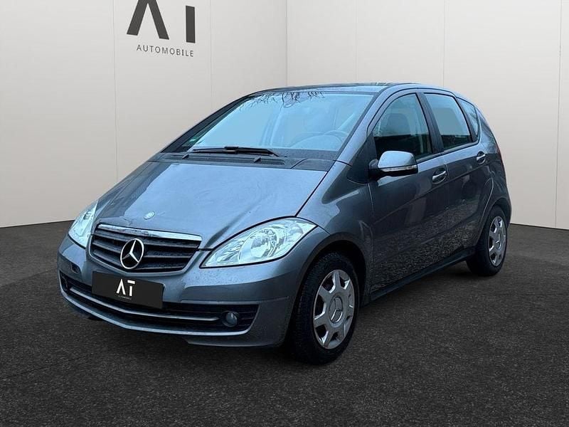 Grau Gebraucht 2011 Mercedes A160 Limousine | 5.990 € (Fairer Preis) - Bild 1/4