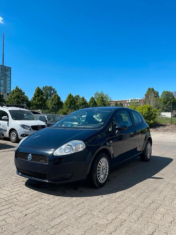Blau Gebraucht 2005 Fiat Grande Punto Kleinwagen | 1.800 € (Fairer Preis) - Bild 1/4