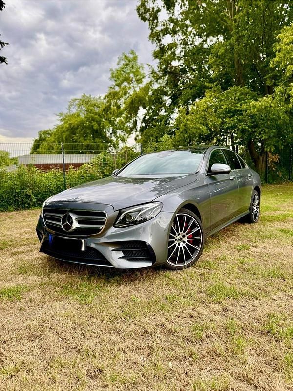 Gebraucht Mercedes E400 AMG 333 PS (244 kW) 2018 Grau Limousine