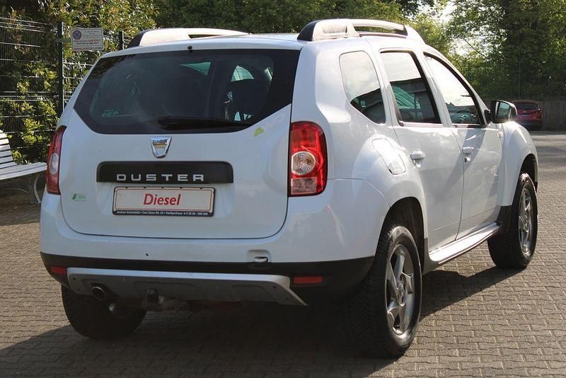 Używany Dacia Duster Lauréate 110 KM (80 kW) 2012 Biały SUV