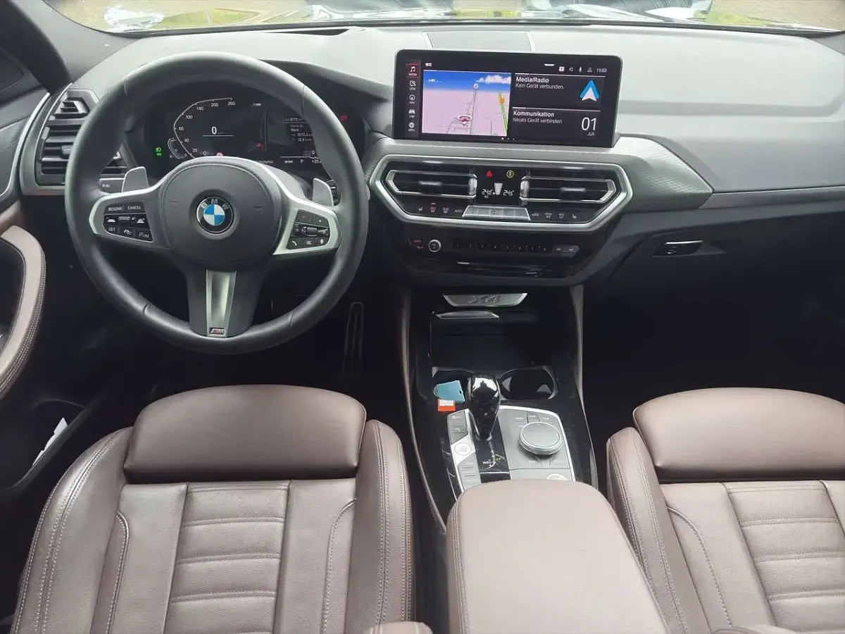 Gebraucht BMW X4 M Sport 245 PS (180 kW) 2025 Schwarz SUV
