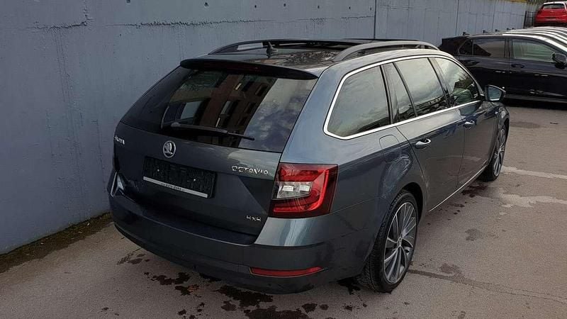 Gebraucht Skoda Octavia LAURIN & KLEMENT 184 PS (135 kW) 2019 Grau Kombi