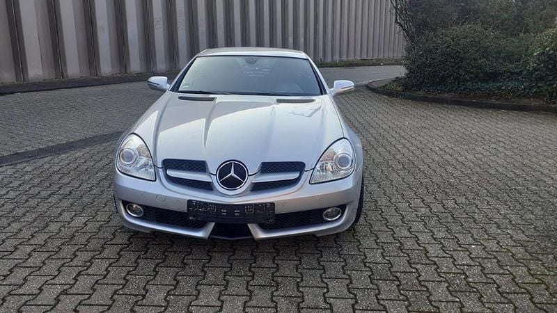 Silber Gebraucht 2009 Mercedes SLK200 Cabrio | 11.500 € (Fairer Preis) - Bild 1/4