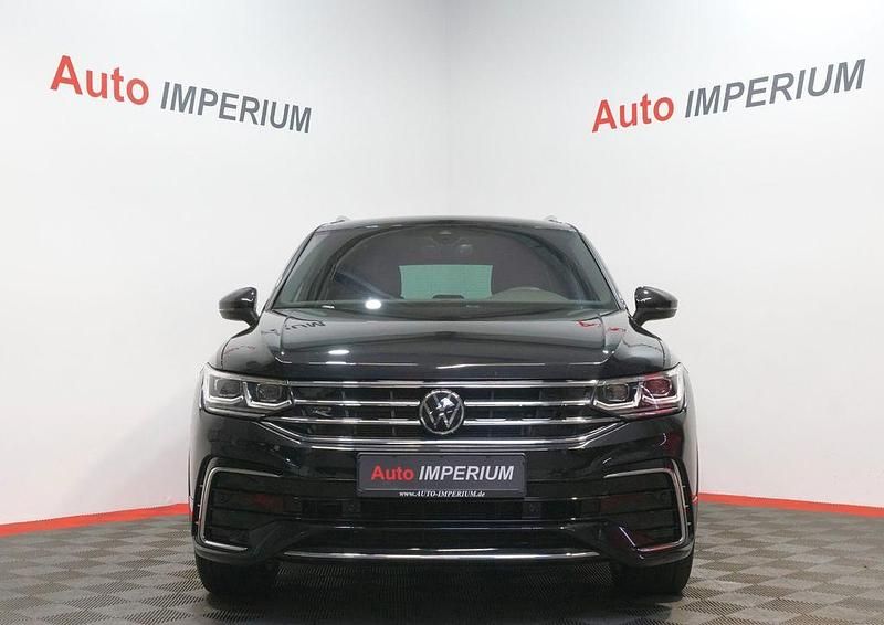 Gebraucht VW Tiguan R-line 200 PS (147 kW) 2022 Deep black perleffekt SUV