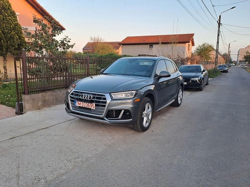 Grau Gebraucht 2018 Audi Q5 Design SUV | 23.000 € (Guter Preis) - Bild 1/4