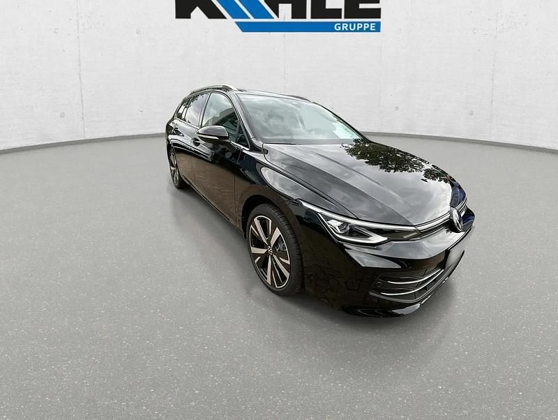 Gebraucht VW Golf VIII Style 150 PS (110 kW) 2024 Grenadillschwarz Kombi