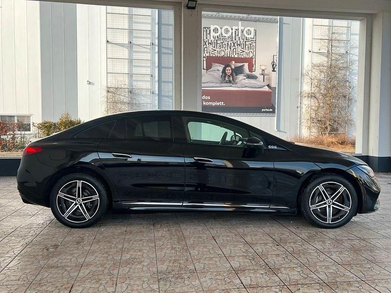 Gebraucht Mercedes EQE500 AMG line 300 kW (408 PS) 2024 Metalliclack obsidianschwarz Limousine