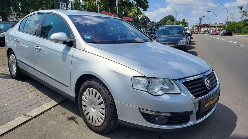 Reflex silver metallic Gebraucht 2006 VW Passat Trendline Limousine | 4.399 € (Fairer Preis) - Bild 1/4