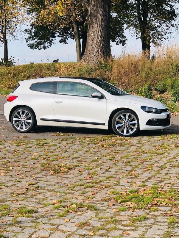 Andere außenfarben Gebraucht 2010 VW Scirocco Edition Coupé | 29.000 € - Bild 1/4