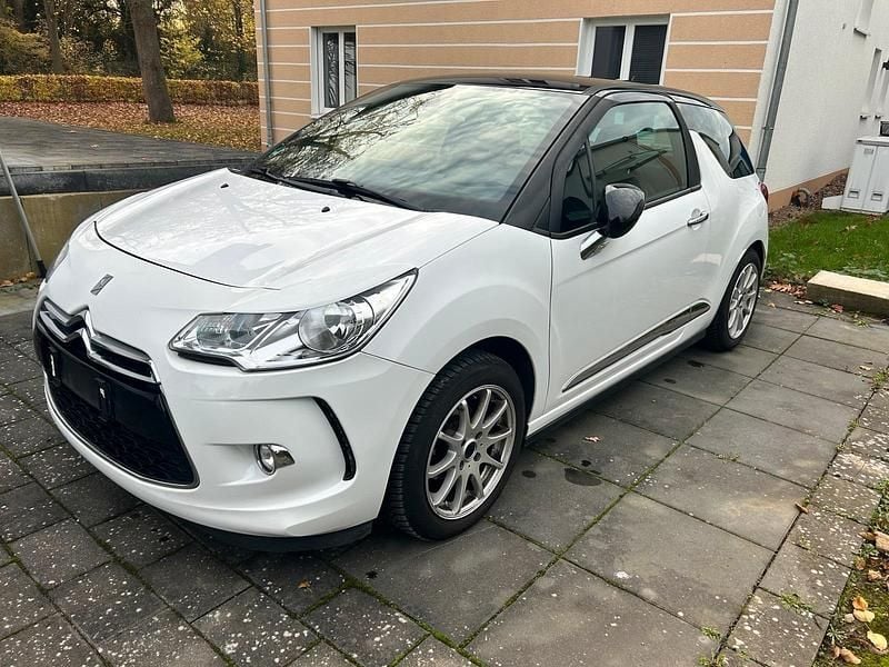 Weiß Gebraucht 2012 Citroën DS3 Kleinwagen | 2.990 € (Fairer Preis) - Bild 1/4