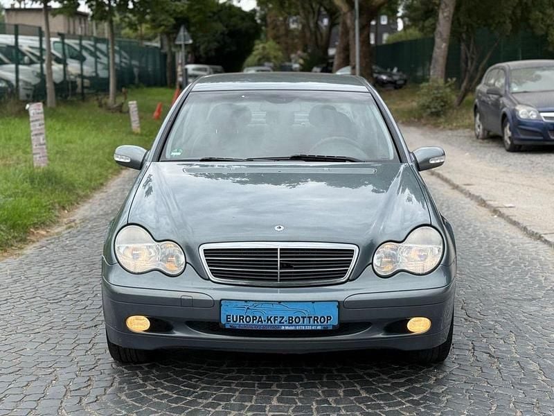 Gebraucht Mercedes C200 122 PS (89 kW) 2004 Grau Limousine