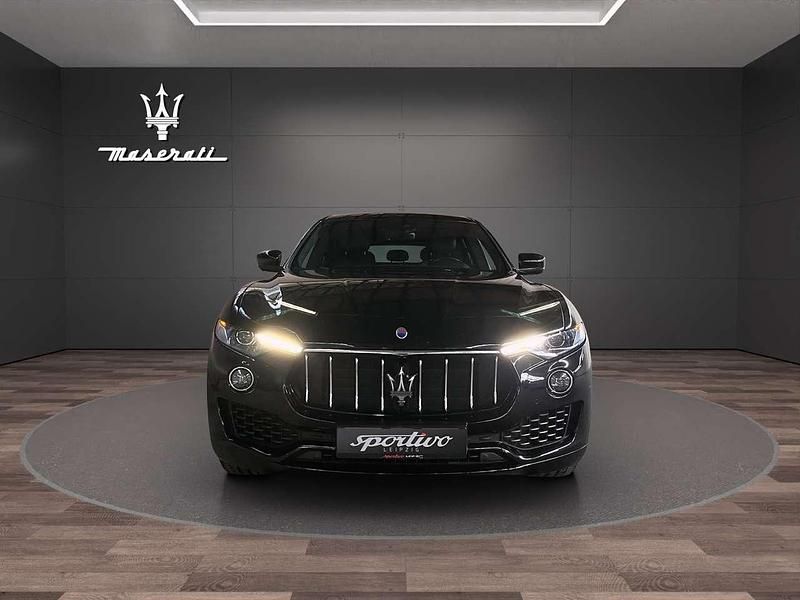 Gebraucht Maserati Levante 430 PS (316 kW) 2018 Schwarz SUV
