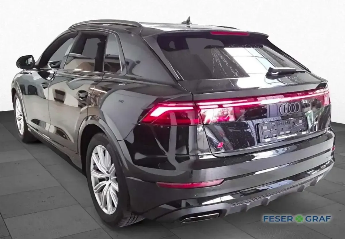 Gebraucht Audi Q8 S-Line 286 PS (210 kW) 2025 Mythosschwarz metallic SUV