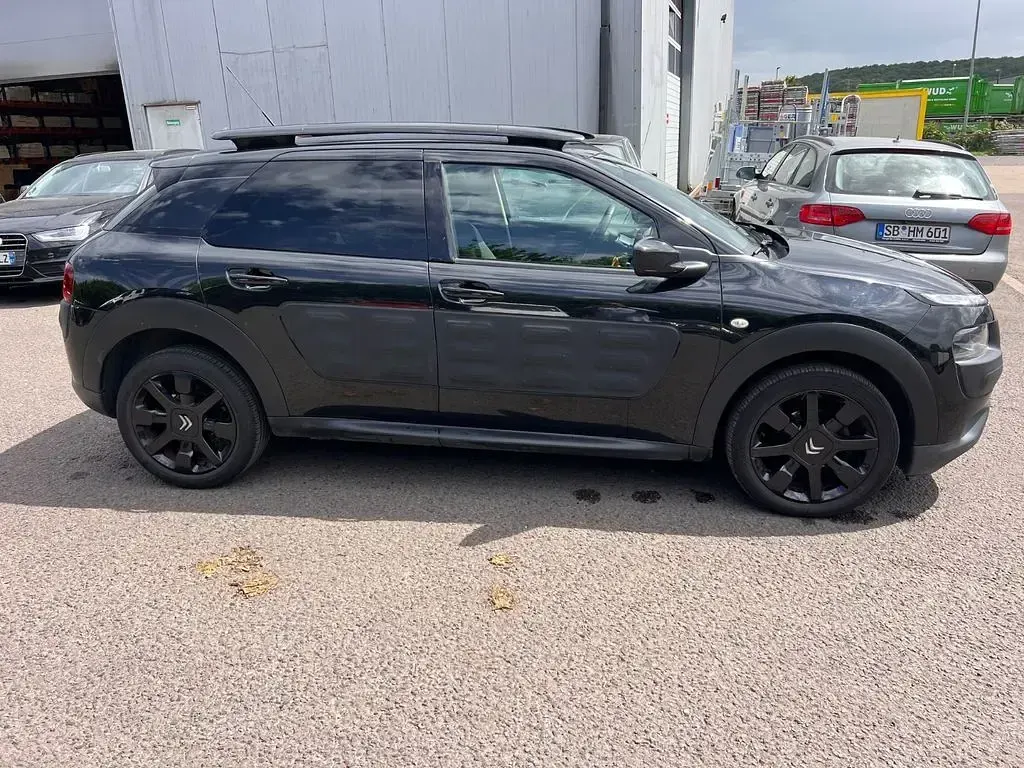 Gebraucht Citroën C4 Shine 110 PS (80 kW) 2015 Schwarz Limousine