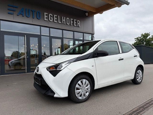 Weiß Gebraucht 2020 Toyota Aygo Kleinwagen | 7.999 € (Guter Preis) - Bild 1/4