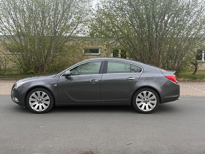 Second-hand Opel Insignia 179 CP (131 kW) 2011 Gri Berlinǎ