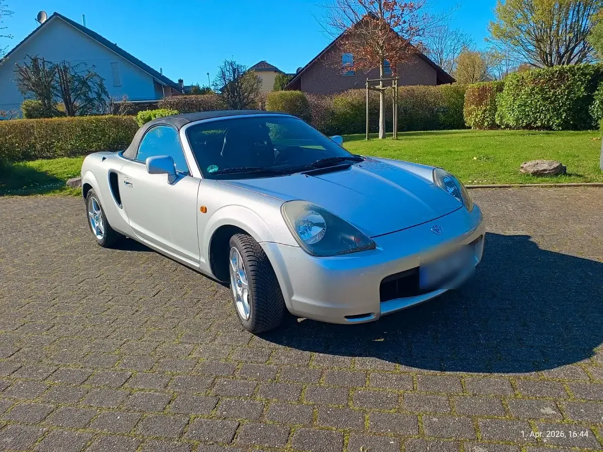 Gebraucht Toyota MR2 140 PS (102 kW) 2002 Silber Cabrio