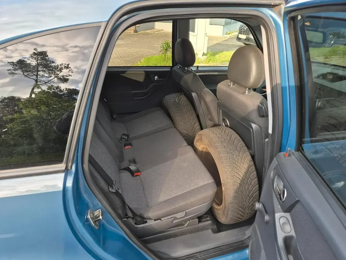 Gebraucht Opel Meriva 105 PS (77 kW) 2010 Blau Van / Kleinbus