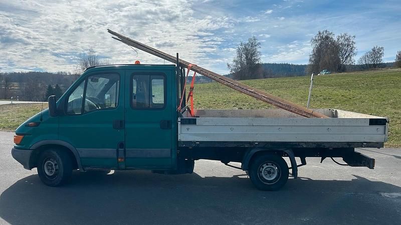Occasion Iveco Daily 136 ch (100 kW) 2001 Vert Van