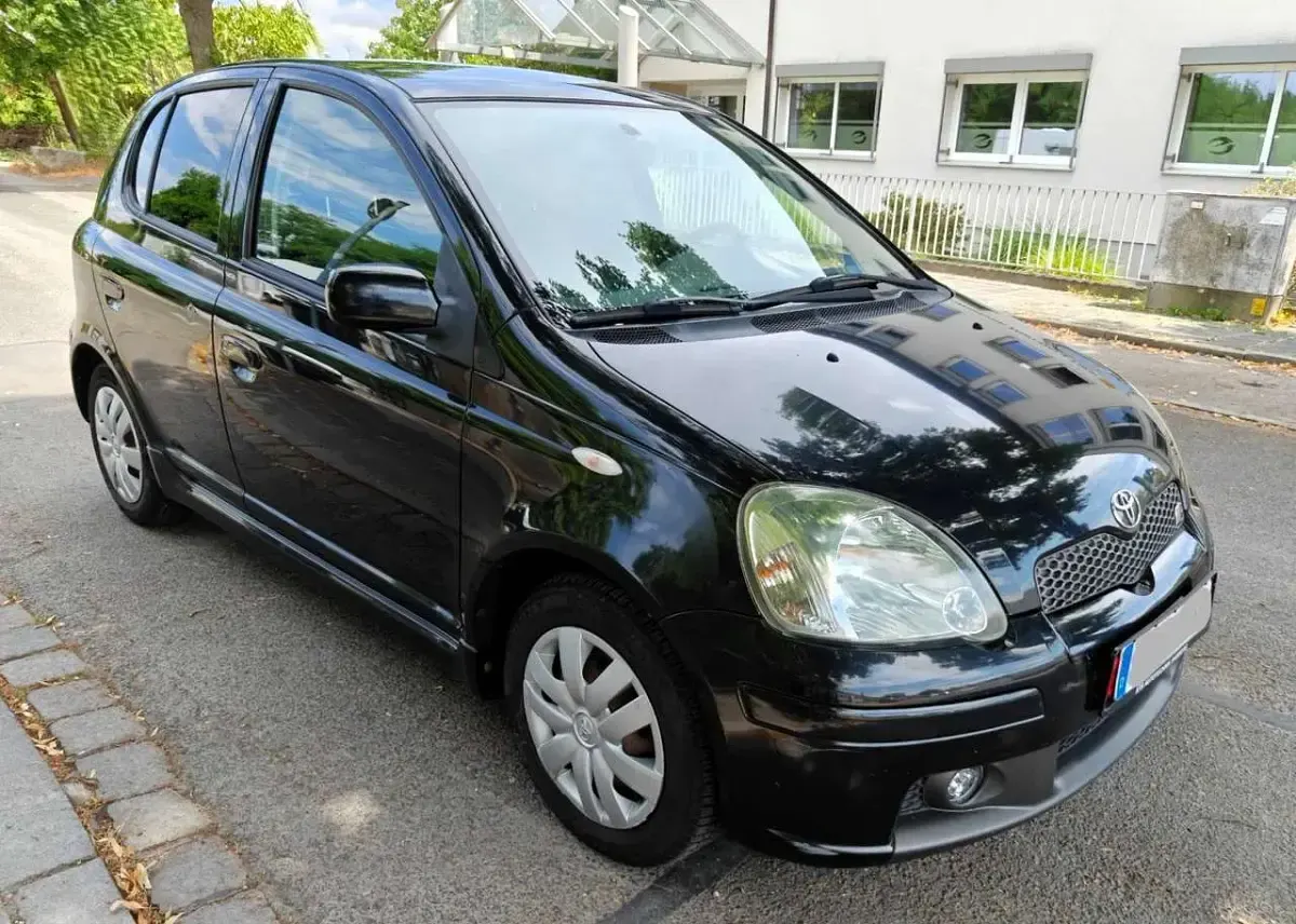 Gebraucht Toyota Yaris 105 PS (77 kW) 2005 Black mica / ink Kleinwagen