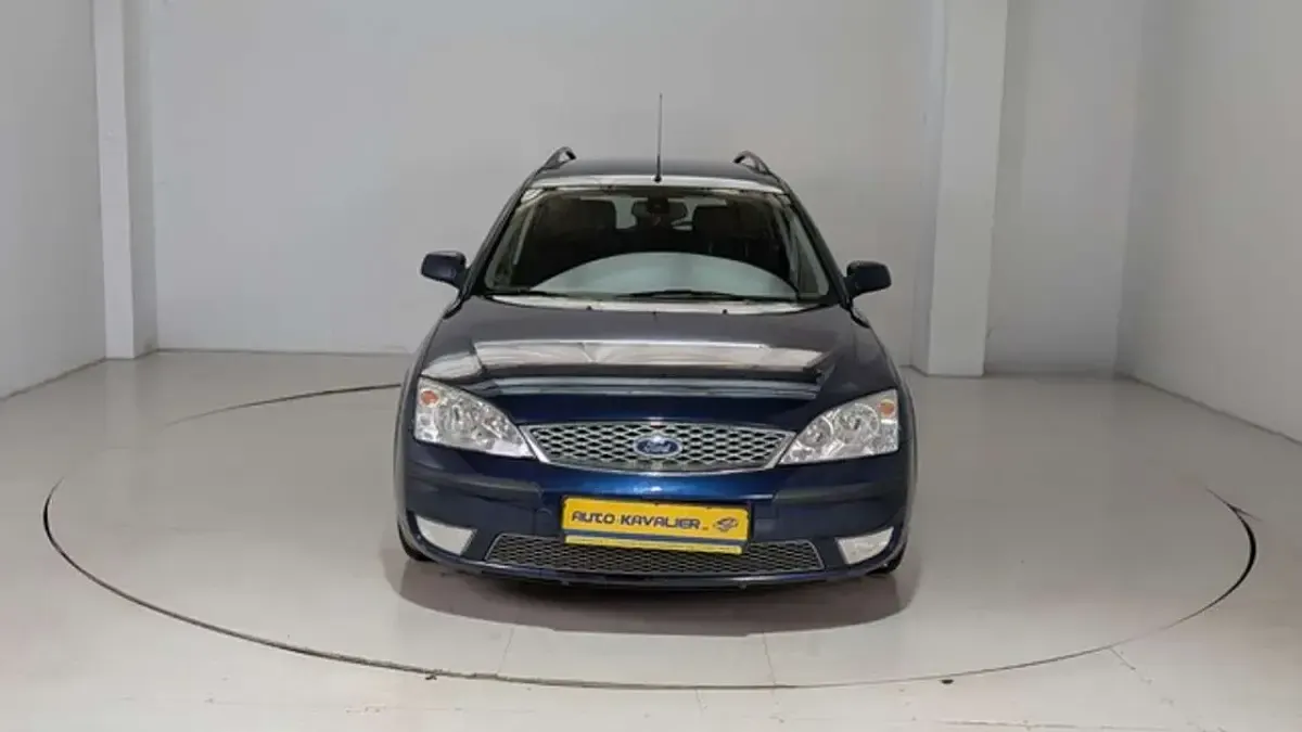 Gebraucht Ford Mondeo Ambiente 125 PS (91 kW) 2005 Blau Kombi
