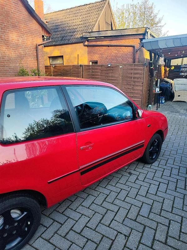 Gebraucht VW Lupo 60 PS (44 kW) 2003 Rot Kleinwagen