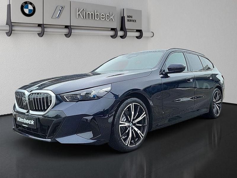 Neu BMW 530e M Sport 299 PS (219 kW) 2026 M carbonschwarz metallic Kombi