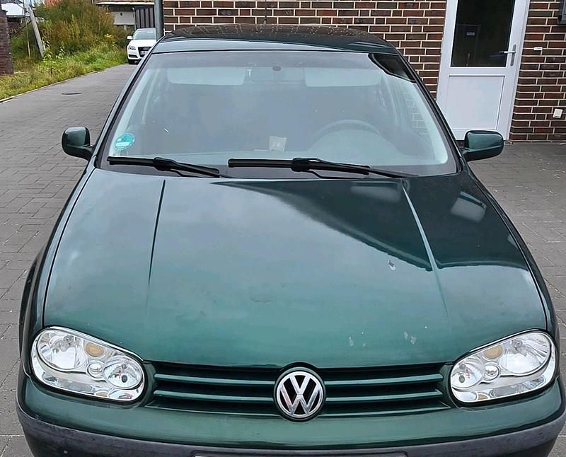 Grün Gebraucht 1998 VW Golf IV Kleinwagen | 990 € (Superpreis) - Bild 1/4