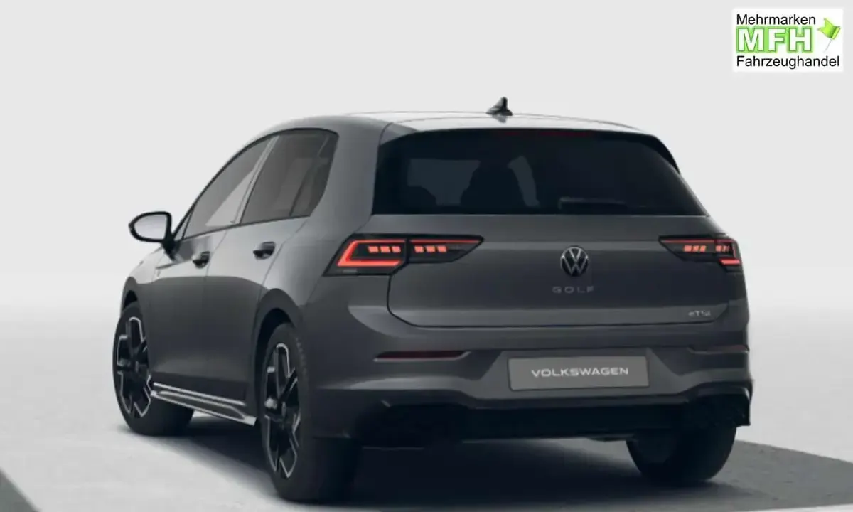 Neu VW Golf VIII R-line 204 PS (150 kW) 2026 Dolphin grey Limousine
