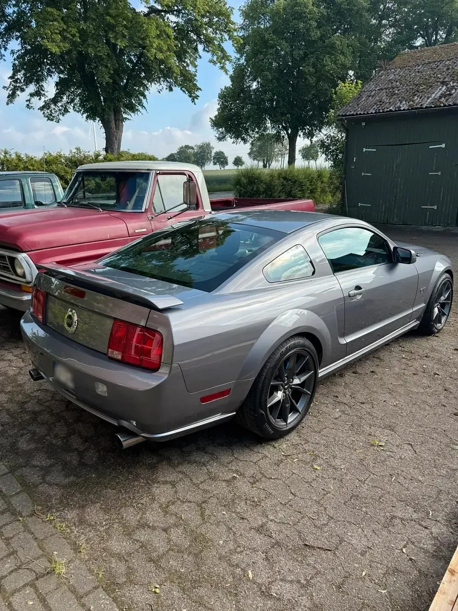 Gebraucht Ford Mustang GT 380 PS (279 kW) 2006 Grau Coupé