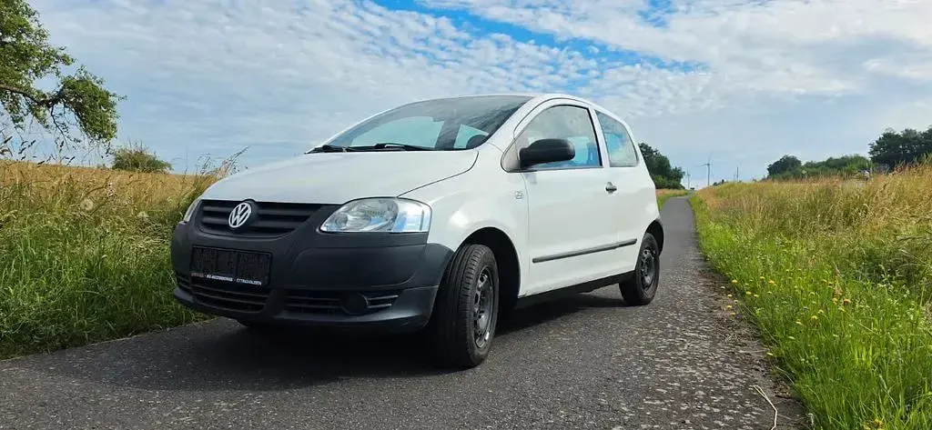 Gebraucht VW Fox 54 PS (39 kW) 2006 Weiß Kleinwagen