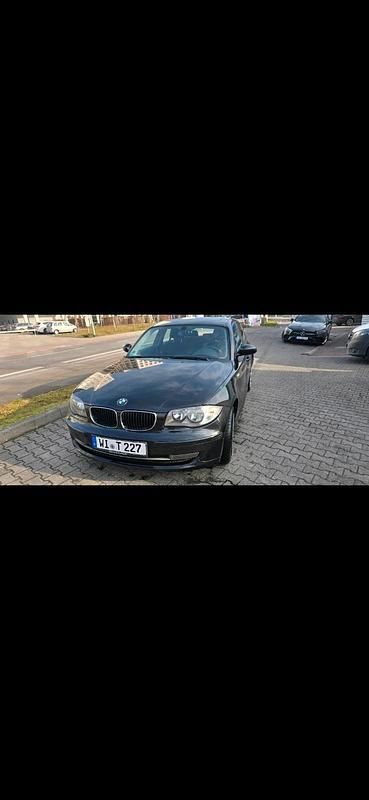 Gebraucht BMW 118 143 PS (105 kW) 2008 Schwarz Kleinwagen