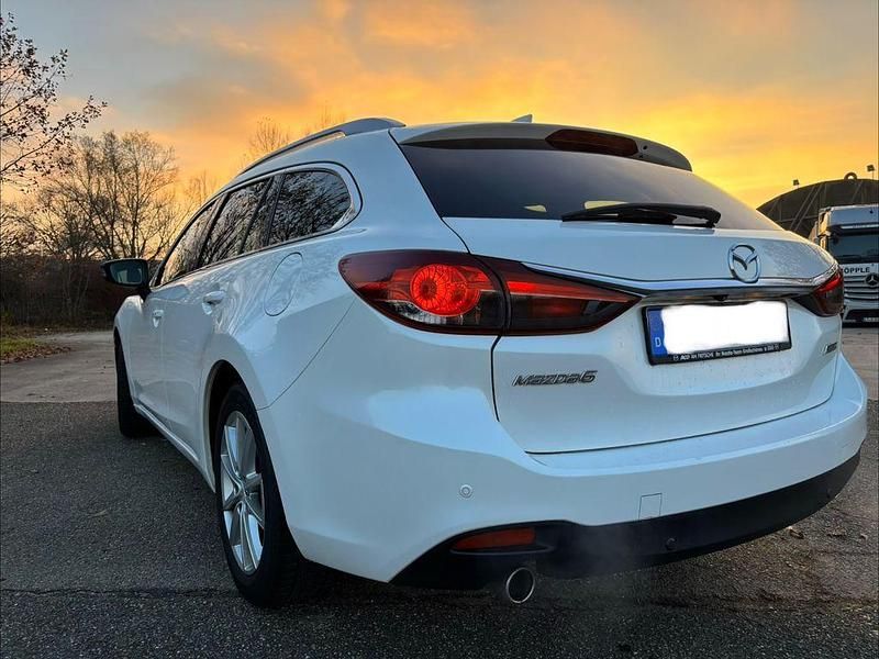 Weiß Gebraucht 2015 Mazda 6 Exclusive Limousine | 11.700 € (Fairer Preis) - Bild 1/4