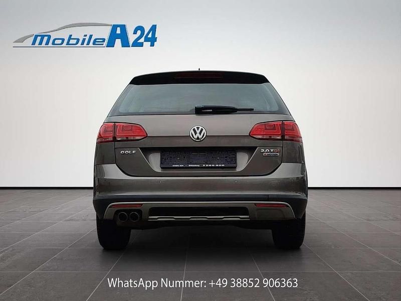 Gebraucht VW Golf Alltrack 184 PS (135 kW) 2016 Limestone grey metallic Kombi